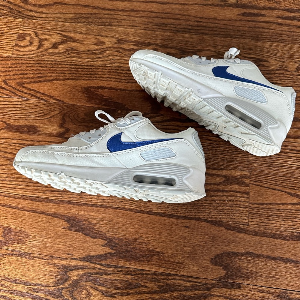 Nike Air Max Woman’s Size 8.5M